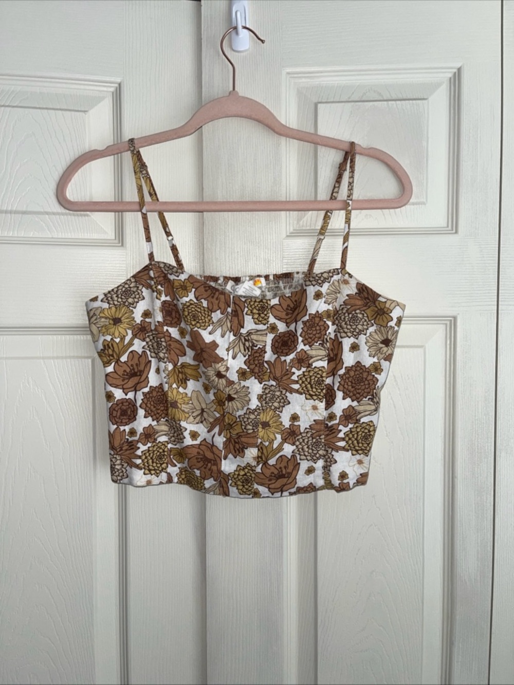 C&C California floral smocked back crop top size 8.  (CONT. S)